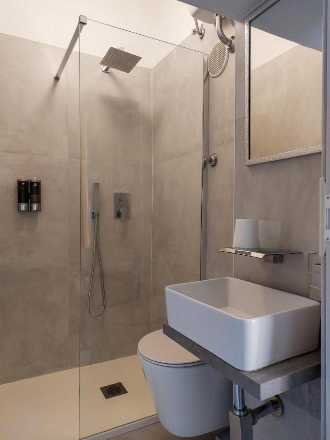 לינה וארוחת בוקר טרמולי Tiny House מראה חיצוני תמונה