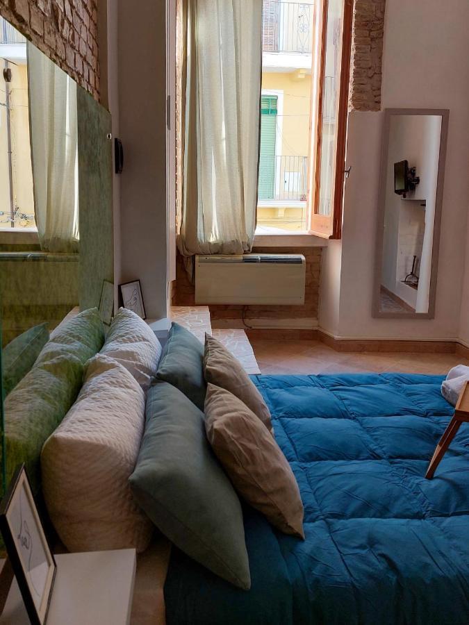 לינה וארוחת בוקר טרמולי Tiny House מראה חיצוני תמונה
